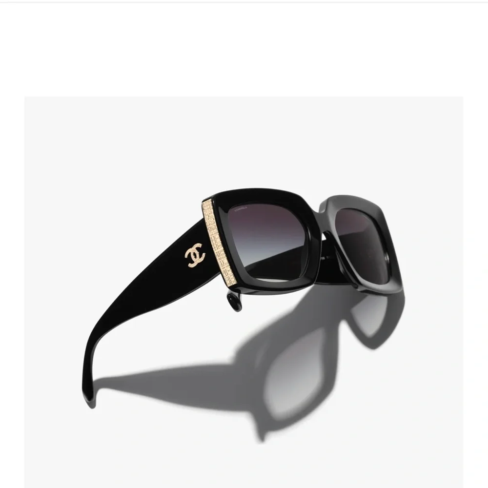 CHANEL RECTANGLE SUNGLASSES - Picture 9 of 10